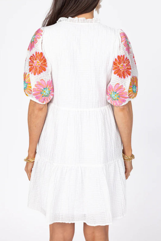 Vintage embroidered floral short-sleeved dress